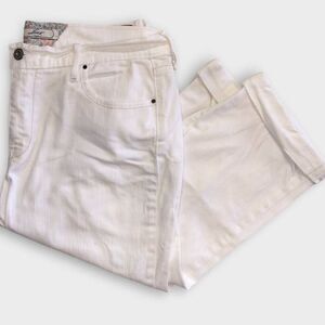Levis Jeans Womens Size 14 White  Capri Mid Rise Pant Stretch Classicore Western